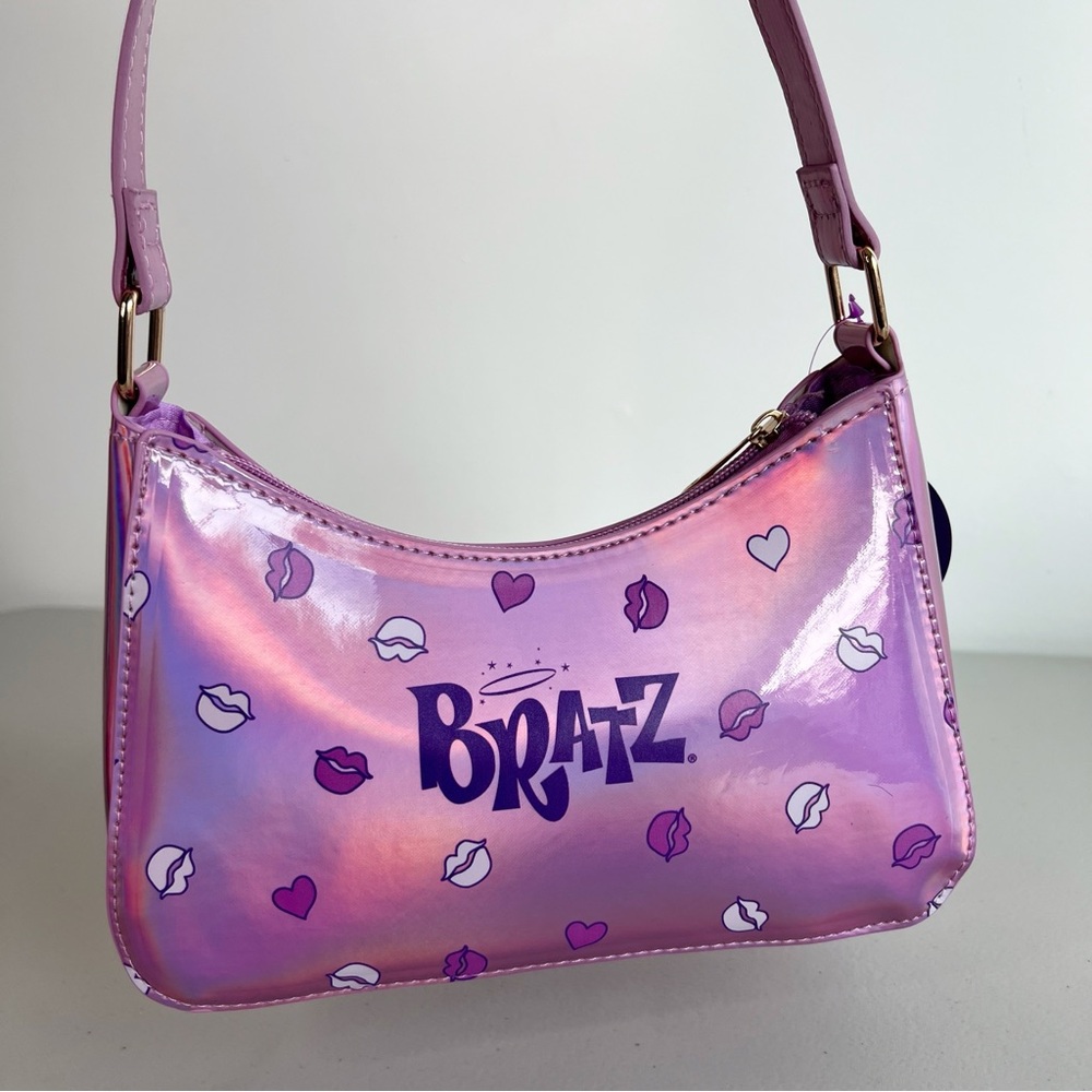 Bratz X Rude Cosmetics Makeup Bag - Picture 4 of 7